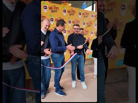 Je coupe le ruban du Festival Val de Rire Serris