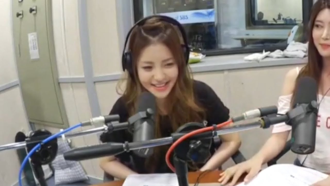 Brave Girls Yujeong speaking English (Compilation)