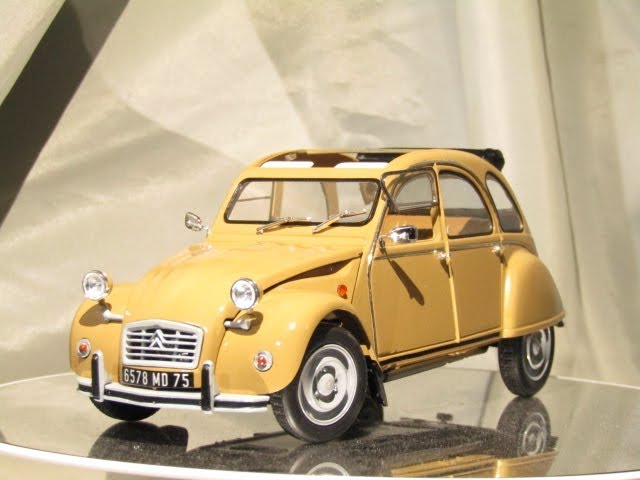 プラモ屋店長が組んでみたレビュー タミヤ 1/24 シトローエン2CV - YouTube