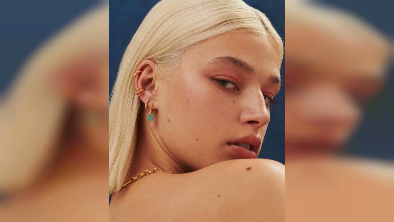 Review: MINI PYRAMID CHARM HOOP EARRINGS