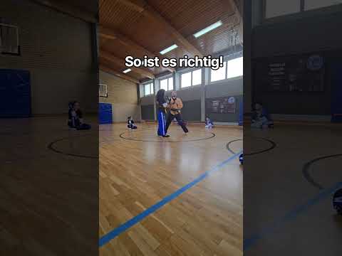 Zuerst falsch❌️, dann richtig ✅️#skills #fight #tutorial #motivation #martial #köln #learning #vlog