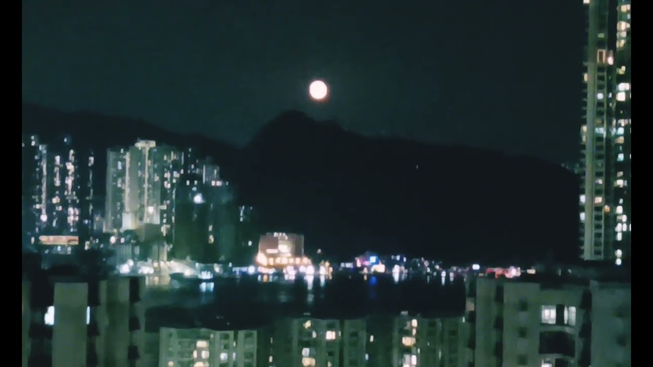 Moon gazing meditation with piano music background