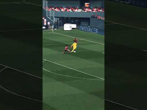 Match XXL pour Ewen Jaouen face à Guingamp 😎🥊 #football #ligue2bkt #soccer #footballshorts #goals — football highlights