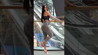 Doing it again #americanwoman #usagirl #highheels #Patricia #latinas #onlyfans #sexygirl