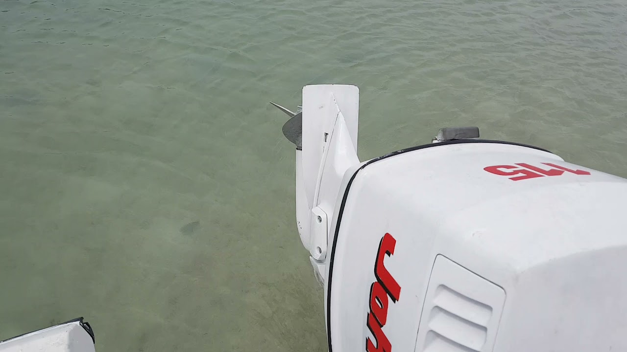 Fishing Boat Check Before Rainy Weather. 115 hp Engine Good✔ Bridge Pump Pumping Water👍👍