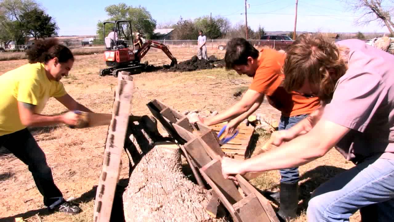 Sovereign Living - SXSW 2015 Film Festival Title Sequence Entry