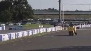 スクミ2015-フロントリフト-シンコーメタルエンジン搭載キャノピー