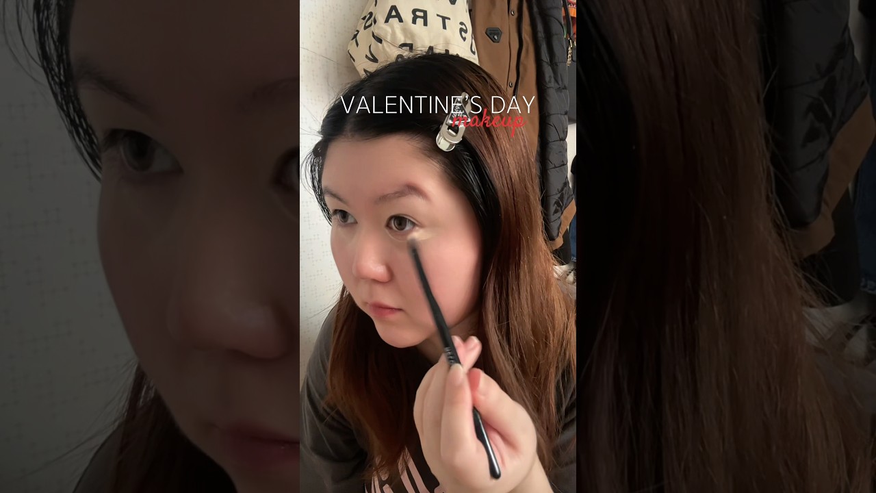 red/pink makeup idea 