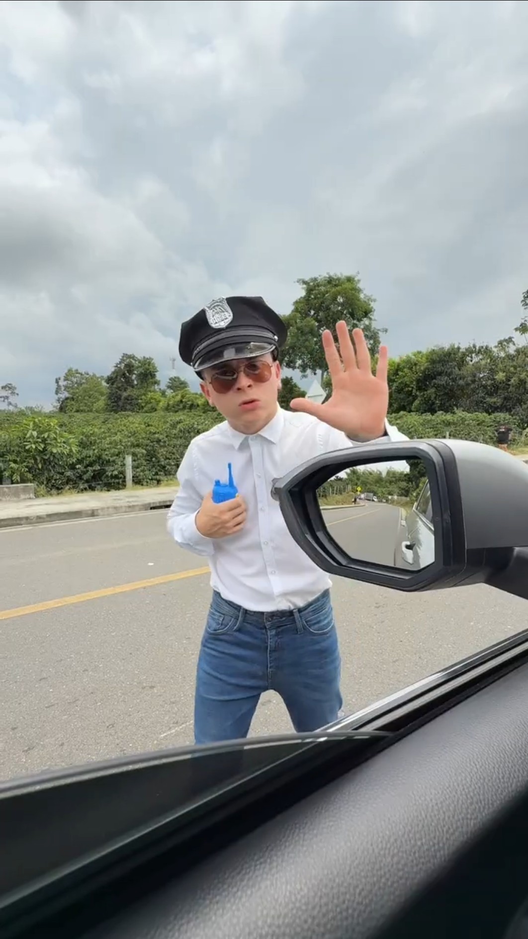 La hija del policía ??‍♂️