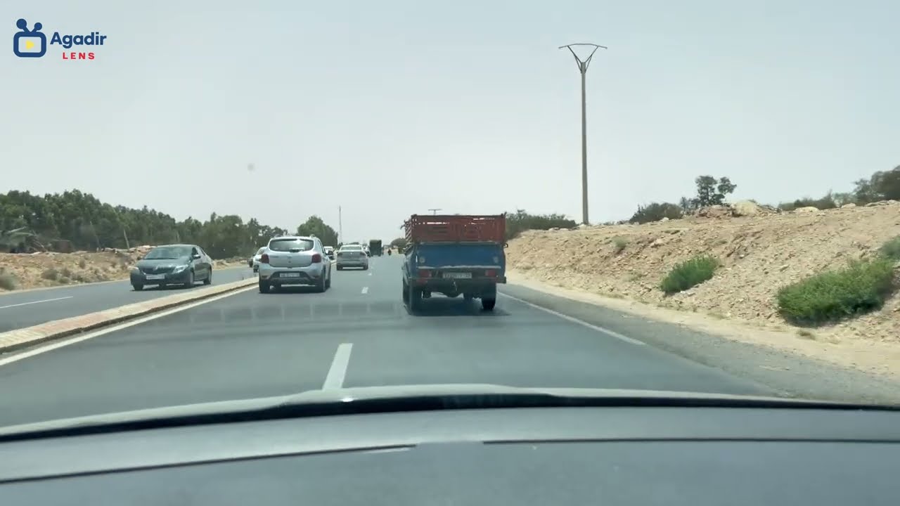 من ايت ملول لاشتوكة ايت باها بالسيارة.