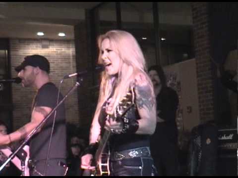 LITA FORD - HUNGRY FOR YOUR SEX by RANDY GILL at CHILLER THEATRE 10/30/10