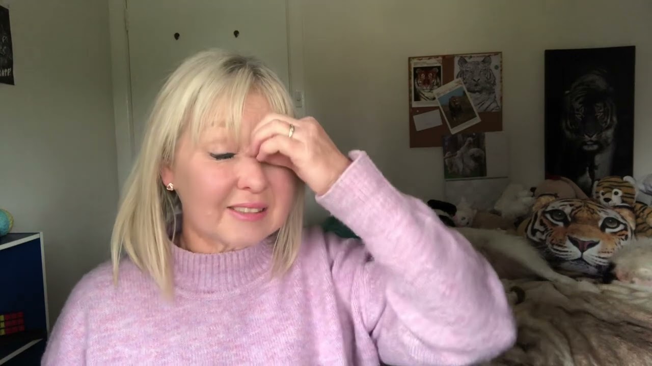 2022 GLOBAL PREDICTIONS🌎.(UFO)The Great Awakening, Chrissy Fitzgerald Psychic Lifecoach.