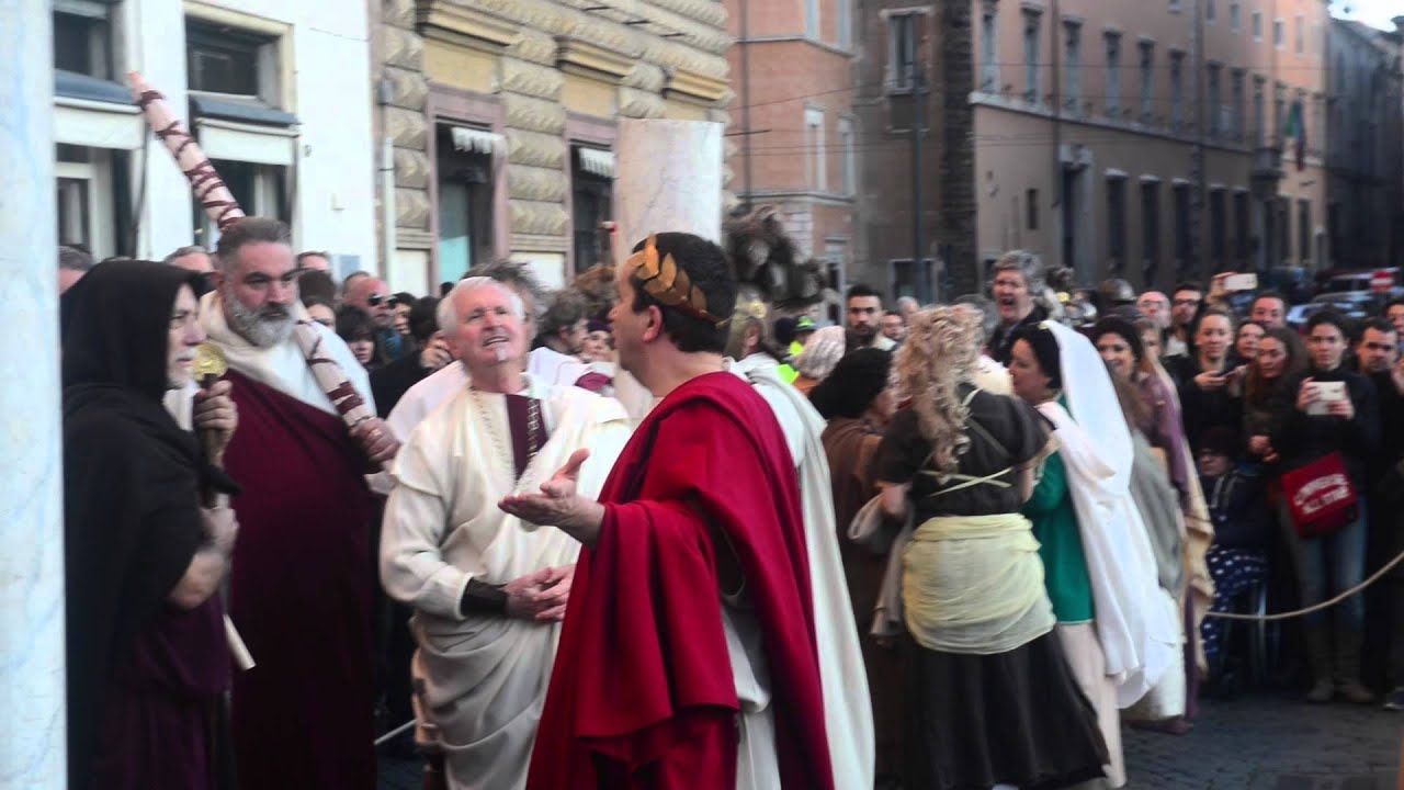 ROME: IDES OF MARCH REENACTMENT OF THE DEATH OF JULIUS CEASAR - YouTube