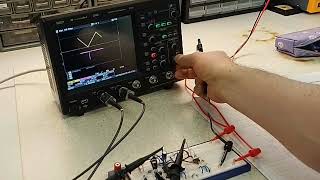 PPE #8 || Designing a 0–5V Triangle Generator with a 555 Timer.