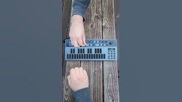 Donner B1 - Analog Bass Synthesizer