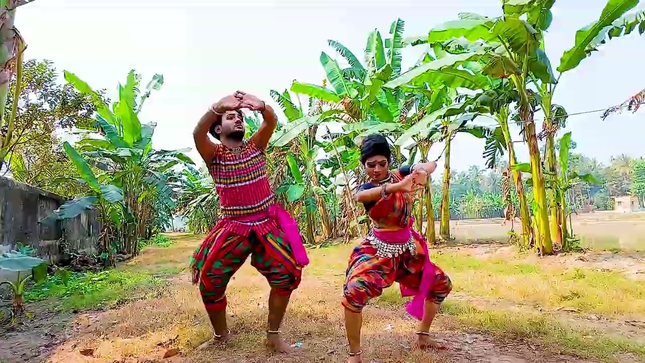 Ghum ghum megho oi। গুম গুম মেঘ ঐ গরজায়...Dance dance covered by mridul and PG Shraddha.
