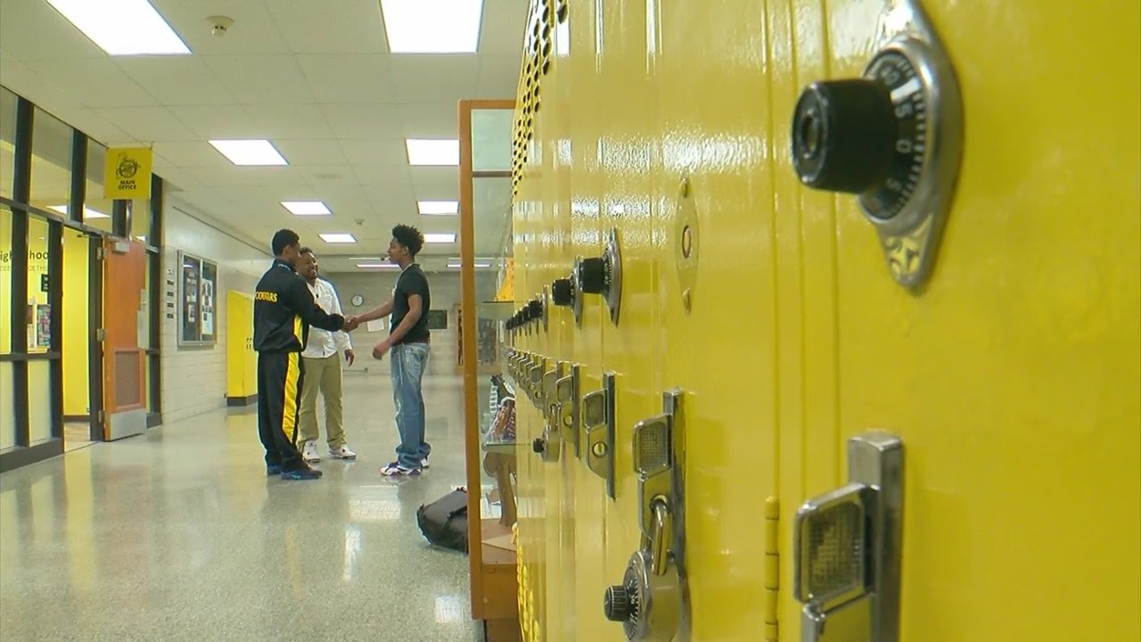 Principal: Como Park Students In Crisis, Teachers Overwhelmed