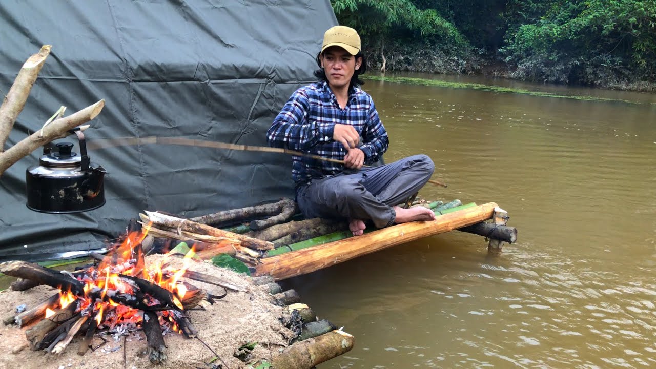 24 Hours Bushcraft Camping | I Build A Raft Shelter On the River # ...