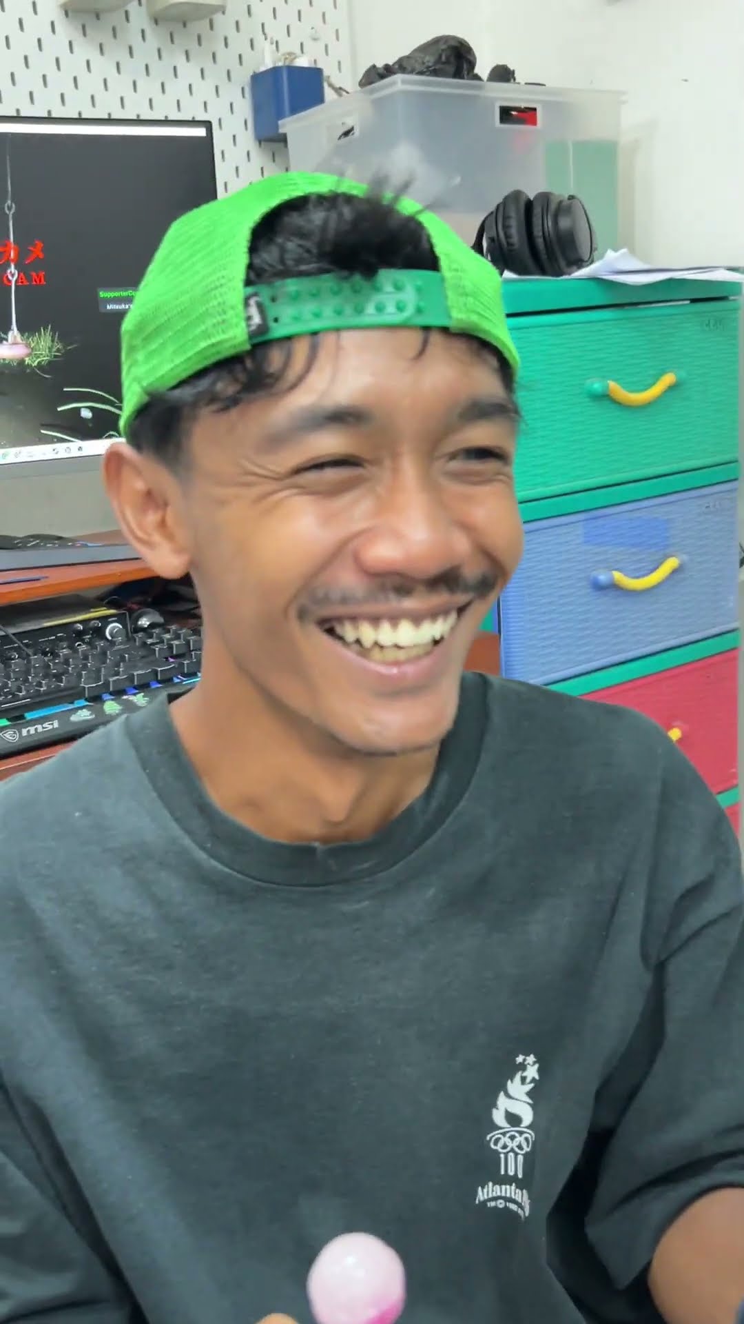 LEIKA KASIH CHALLENGE KE CAK YADI MAKAN PERMENT ATAU CIUM SABUN #leika #shots