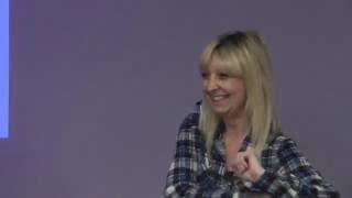 Handshake hypnotic Inductions in Trance Lady Training