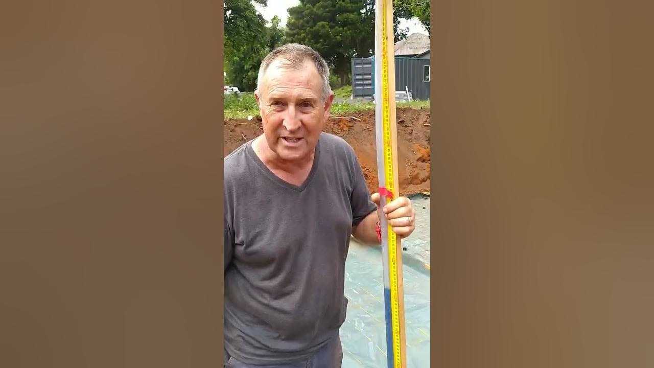 How to use a water level - practical example. - YouTube