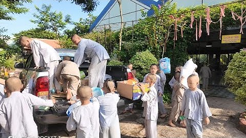 Chuyến đi thăm các con mồ côi tại Mái Ấm Đức Quang - Bến Tre | #tiktok #chuamocoi #Dũngbánhmì