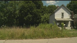 Sharon asking people to 'Cut the Crap,' take care of overgrown yards