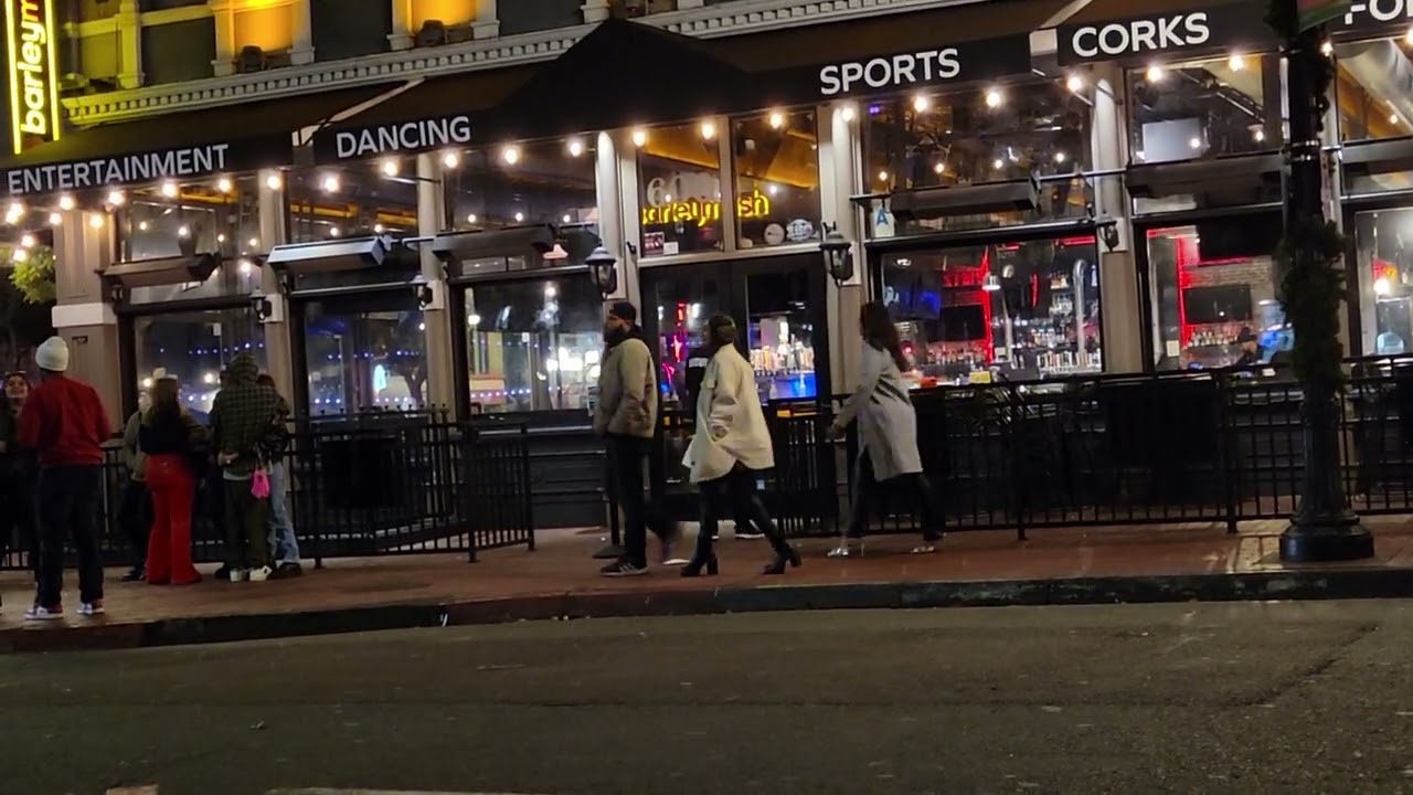 ⁣San Diego California, Walking Tour in Downton during 2nd January night of Year 2023