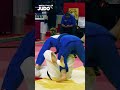 Pohl sees the opportunity and perfectly times the foot sweep! 🇩🇪