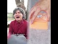 Đã quán cơm không được đông rồi mà còn gặp nữa
