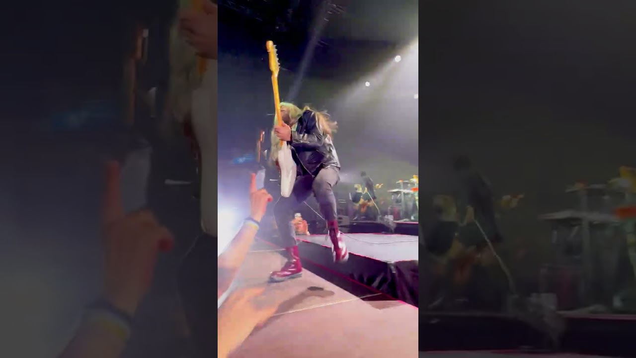 León Benavente (+invitados)- Ser brigada - Movistar Arena