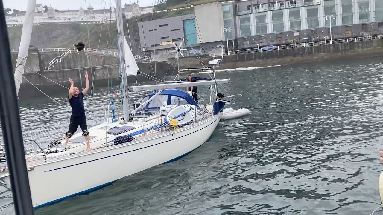 #32 From relaxing days in Gijon to chaotic morning in Luarca with moorings breaking