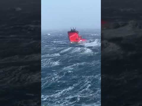 Waves in the Northern Ocean🌊