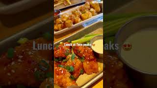 Twin peaks restaurant Lunch menú | yummy food | Chicken wings