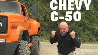 Рыжий мутант Chevy C-50. Пикап Шевроле на огромных колесах #ЧУДОТЕХНИКИ №44