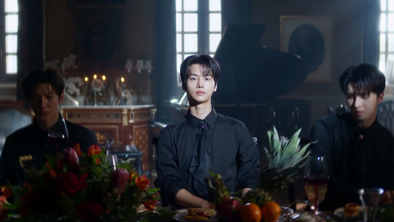 𝔙ℑ𝔛𝔛 - 𝔐𝔞𝔰𝔮𝔲𝔢𝔯𝔞𝔡𝔢 | The House of H