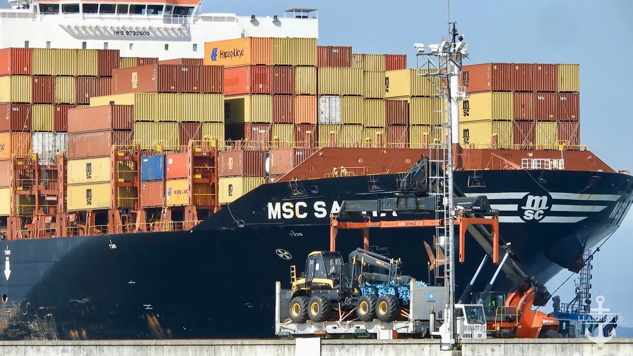 ATRACAÇÃO de um NAVIO Cargueiro em Itapoá