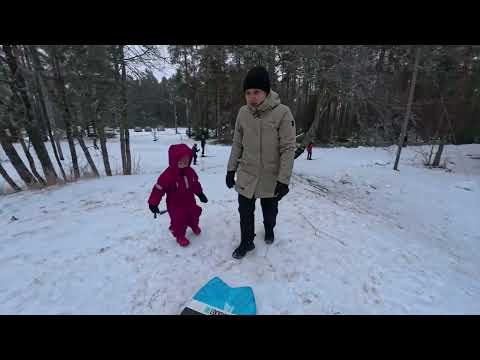Wees voorzichtig met het dragen van een hoed in de buurt van deze olifant.
