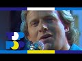 Capture de la vidéo Koos Alberts - Ik Verlang Zo Naar Jou (1985-03-25) • Toppop