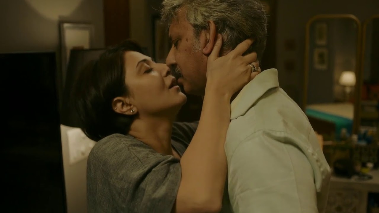 Download Swastika Mukherjee Hot Kissing Scene [1080p]