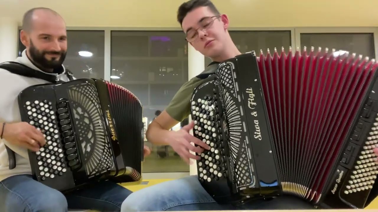 Nikola Zarić & Ivan Komarac - Ljubišino Kolo