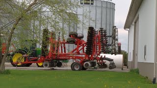 Iowa farmers brace for tough harvest as trade war cuts off key markets