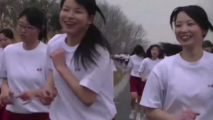 中学生女子陸上　エロ見えちゃった　おっぱい 中学生 