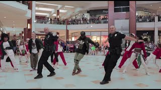 WEB EXTRA: Police Officers Join Flash Mob Performance At Aventura Mall