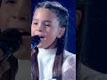 Anna parla poco, ma quando canta mostra davvero chi è 😍