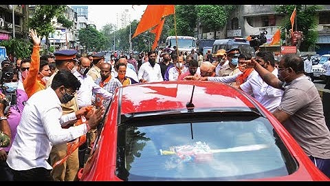 Maharashtra Bandh: Buses vandalised in Mumbai, shops shut; Sena workers halt traffic