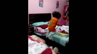 Saltando En La Cama Primas