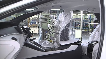 Toyota Mirai production line - final assembly | AutoMotoTV