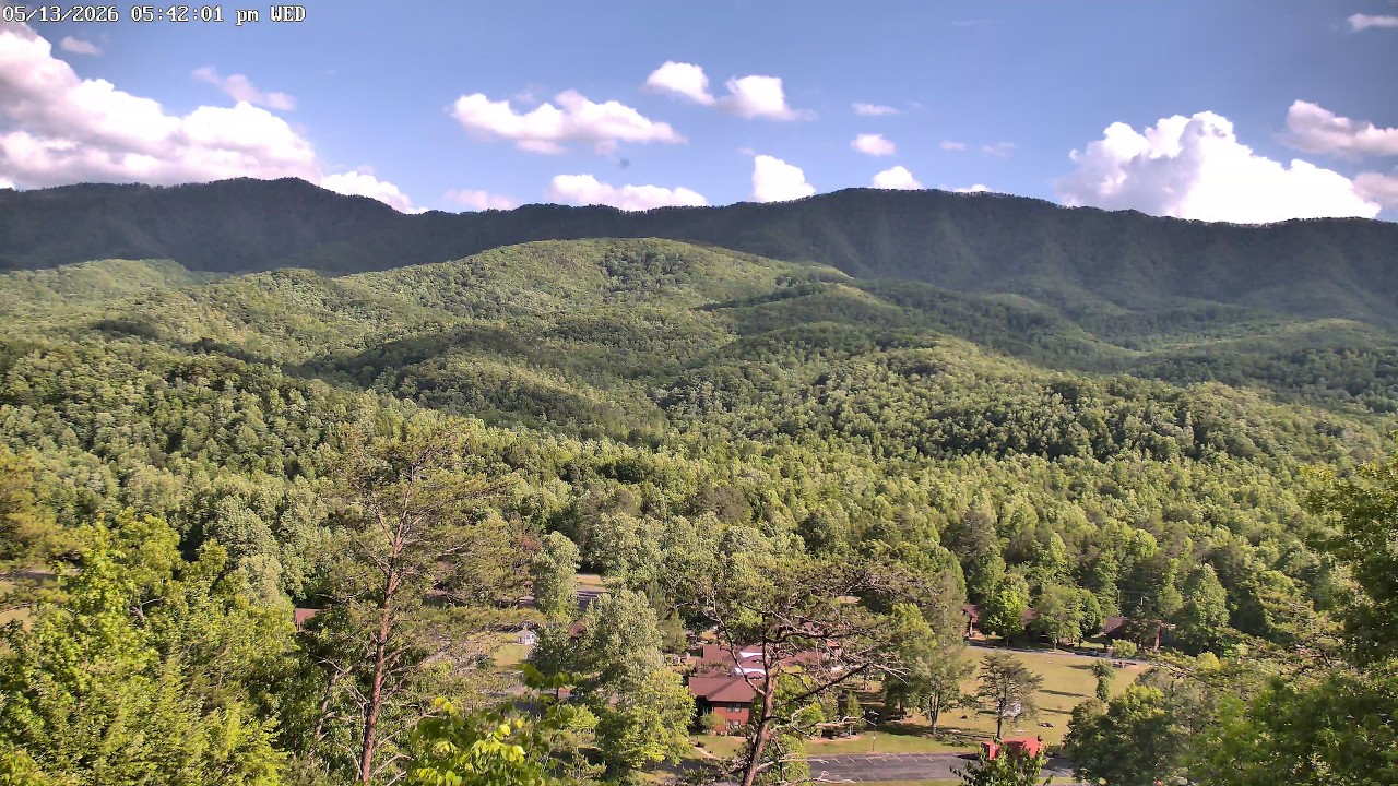 Gatlinburg Landing Live Camera – Smoky Mountains View — Gatlinburg, TN live camera thumbnail