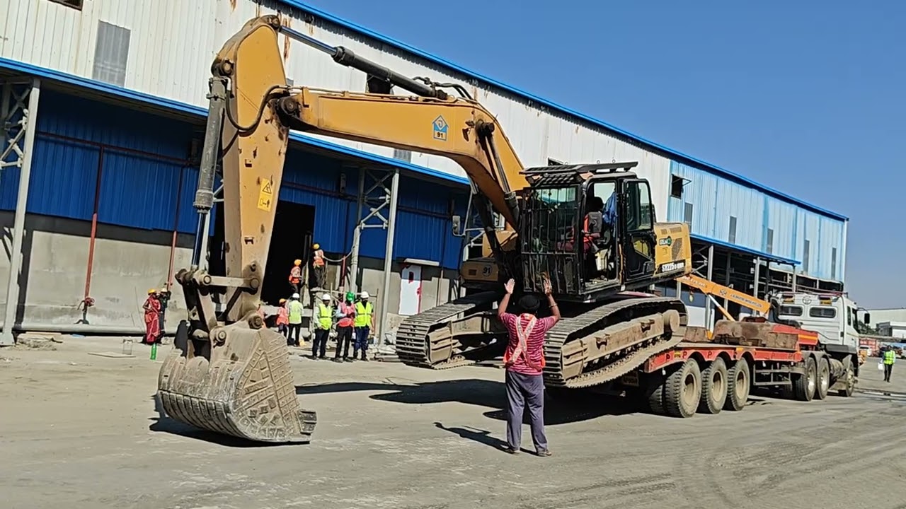 Sany 225  bharat benz trailer loading 